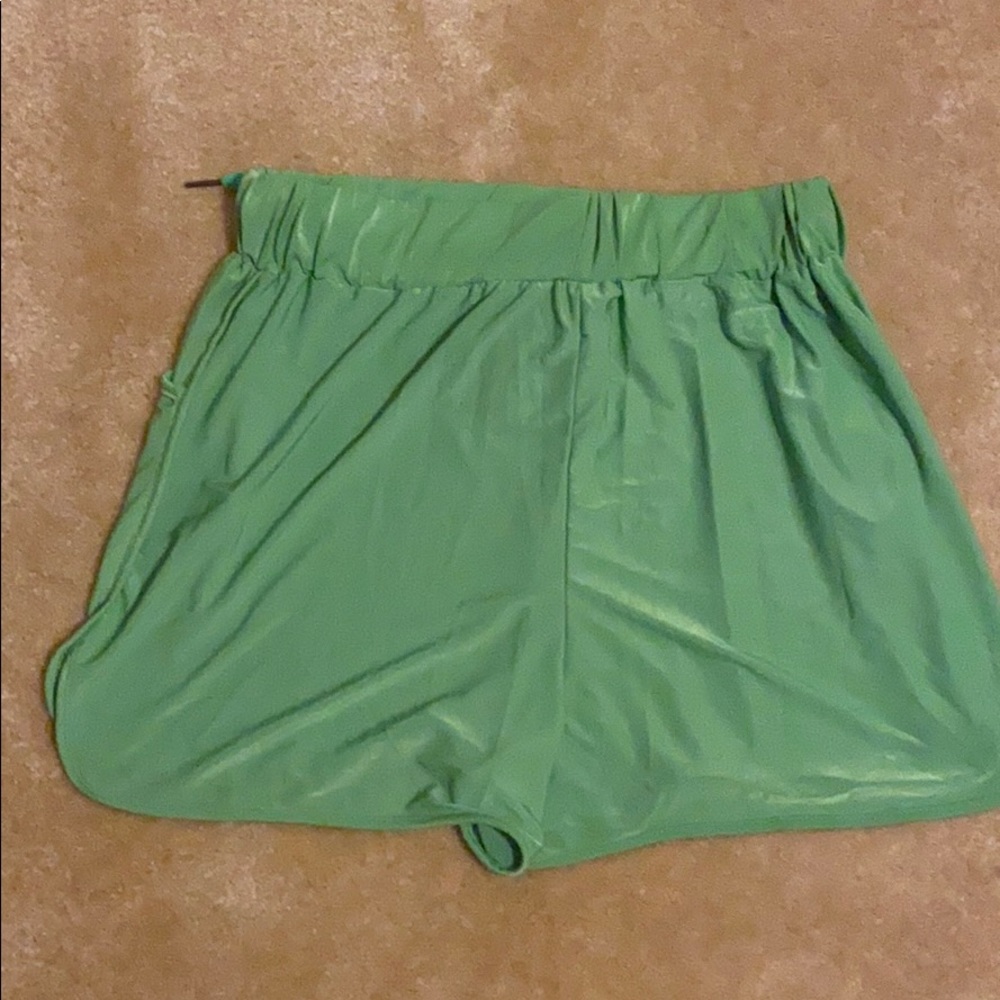 Shorts - Picture 2 of 4